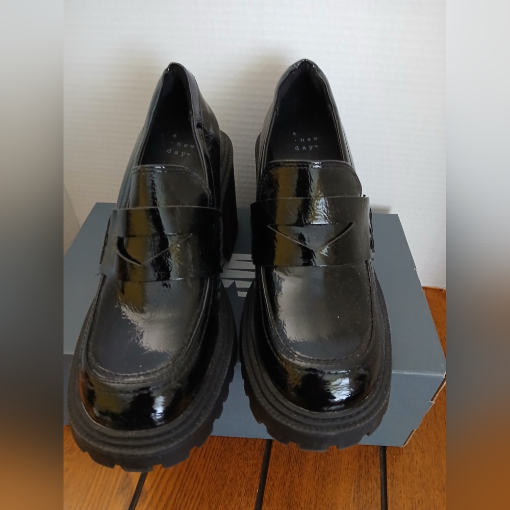 A New Day Size 8½ Black $30 - Picture 1 of 5